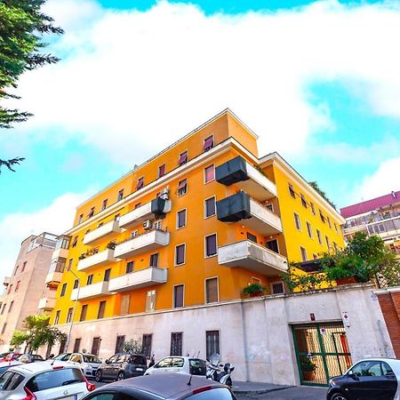 Hostly - Sant'Orsola Suite Apartment Рим Экстерьер фото