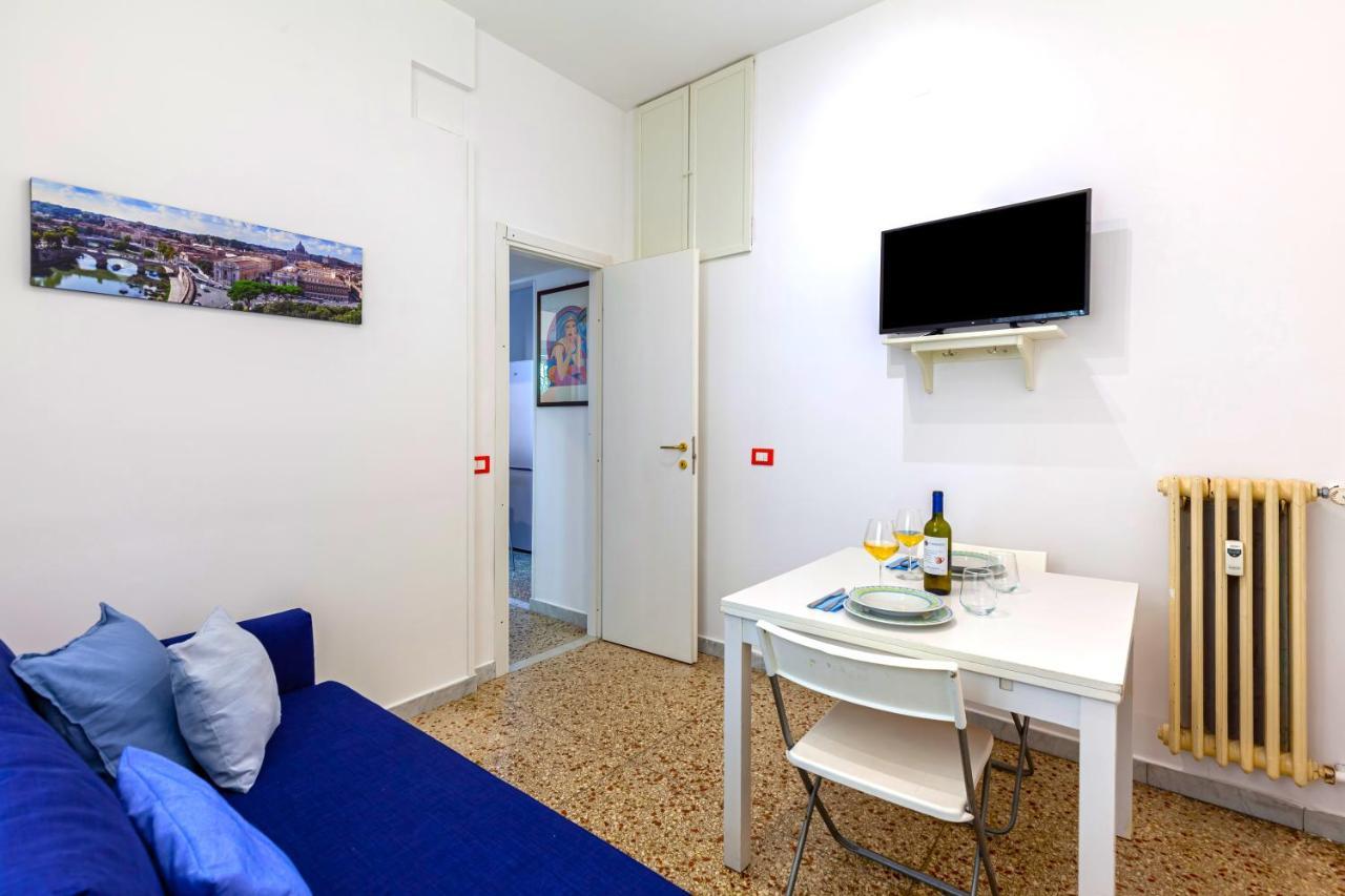 Hostly - Sant'Orsola Suite Apartment Рим Экстерьер фото