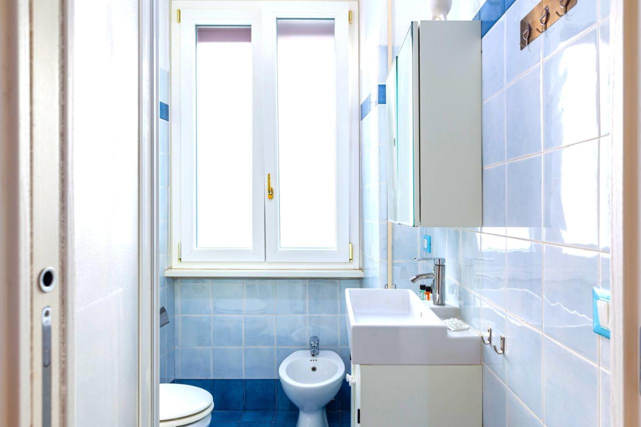 Hostly - Sant'Orsola Suite Apartment Рим Экстерьер фото
